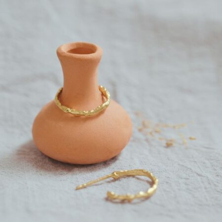 Alternative view of Lilac Creolen